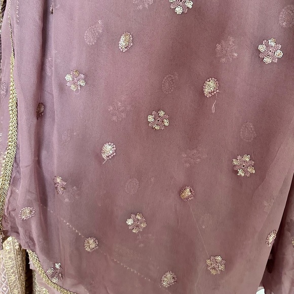 NWT embroidered 3 piece outfit - Picture 5 of 6